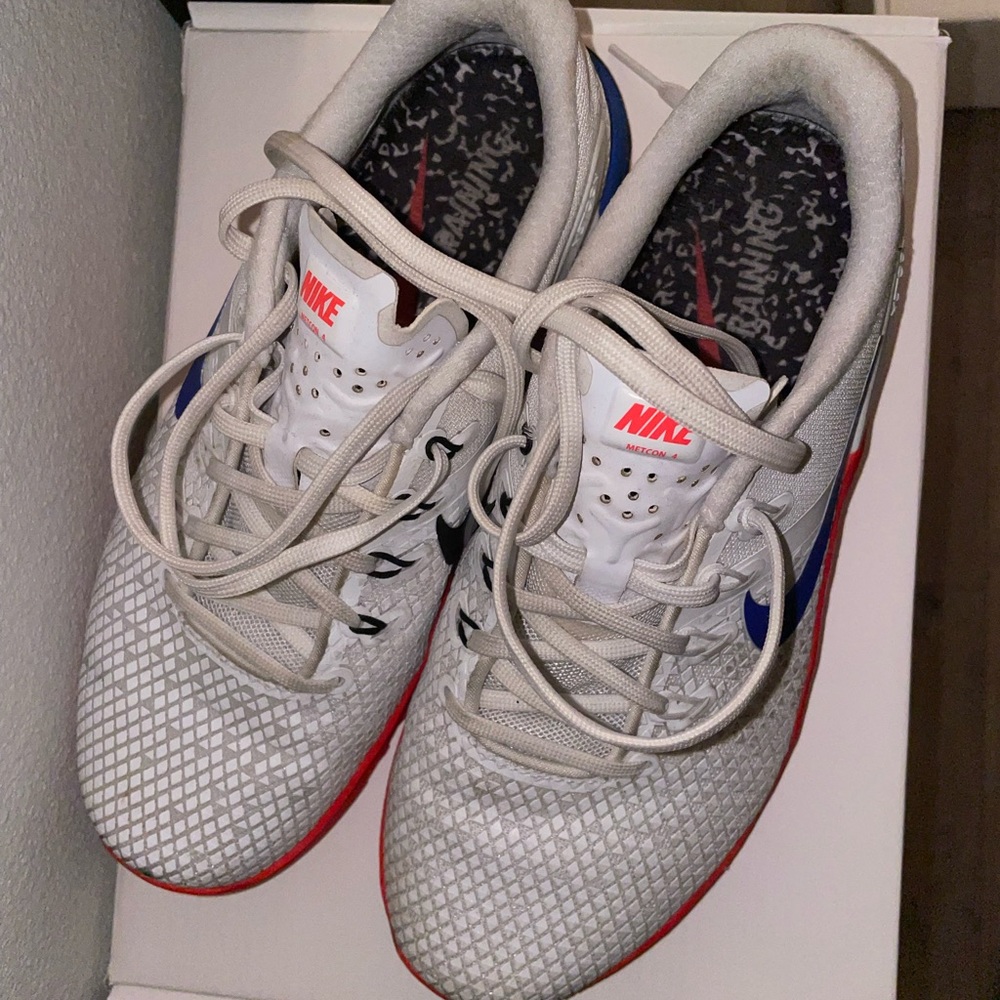 Nike Metcons - Picture 3 of 4